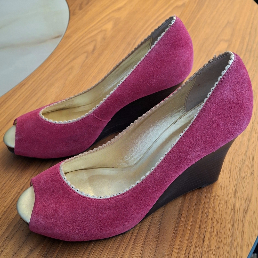 Lilly Pulitzer Hot Pink Suede Gold Leather Wedge Heel Peep Toe Shoes